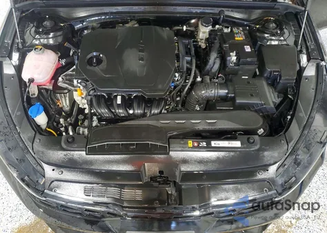 2025 Kia K5 Lxs z USA, uszkodzony, nr VIN KNAG24J78S5317734